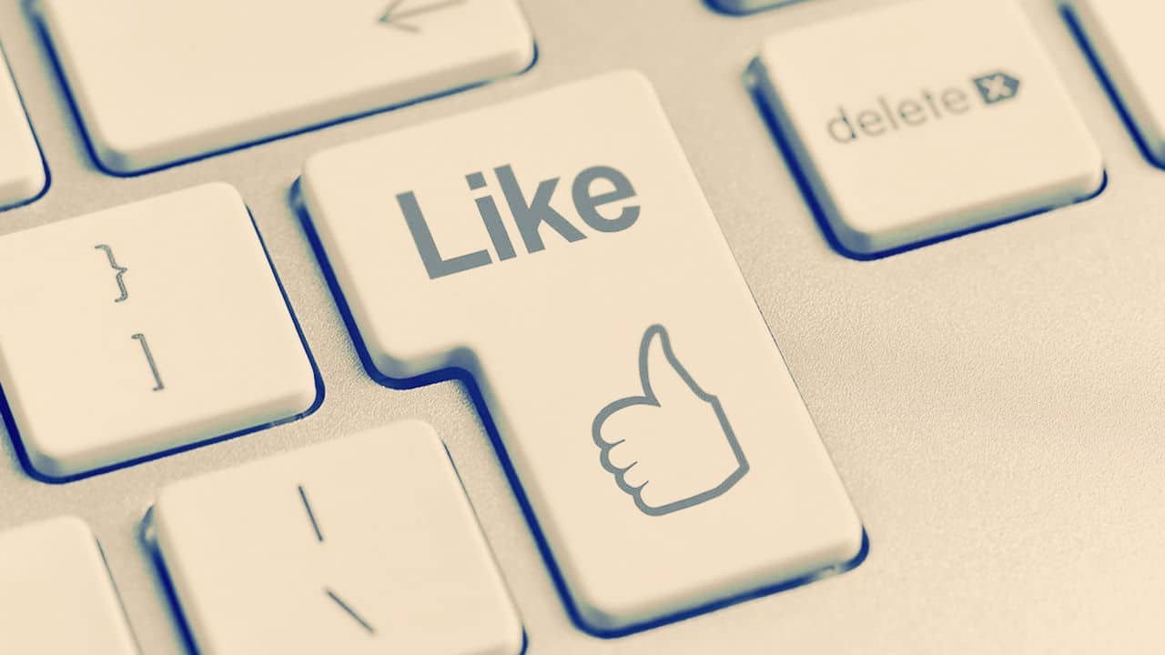 Facebook Will Begin Hiding Likes