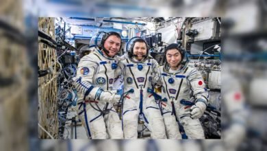 3 Astronauts Return To Earth