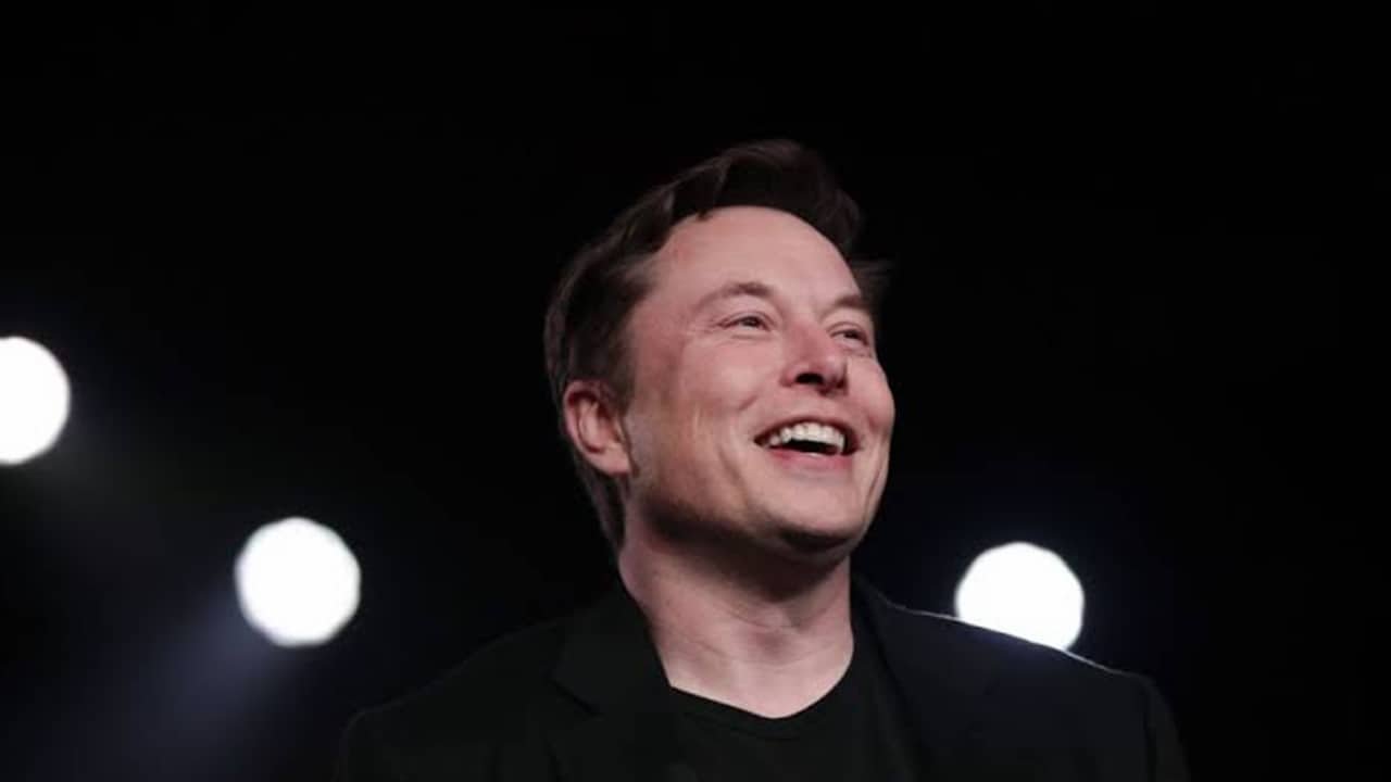 Musk Back On Twitter