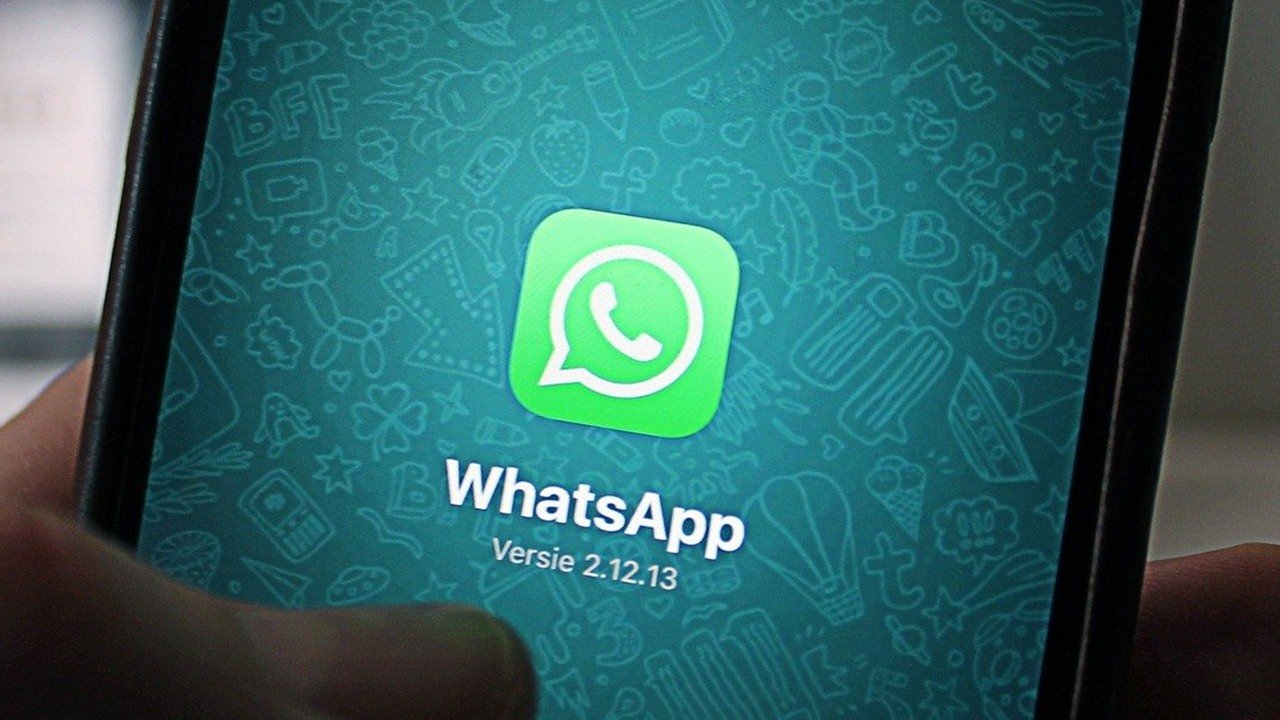 Whats App Invests 250000 Dollar Into Indian Startup