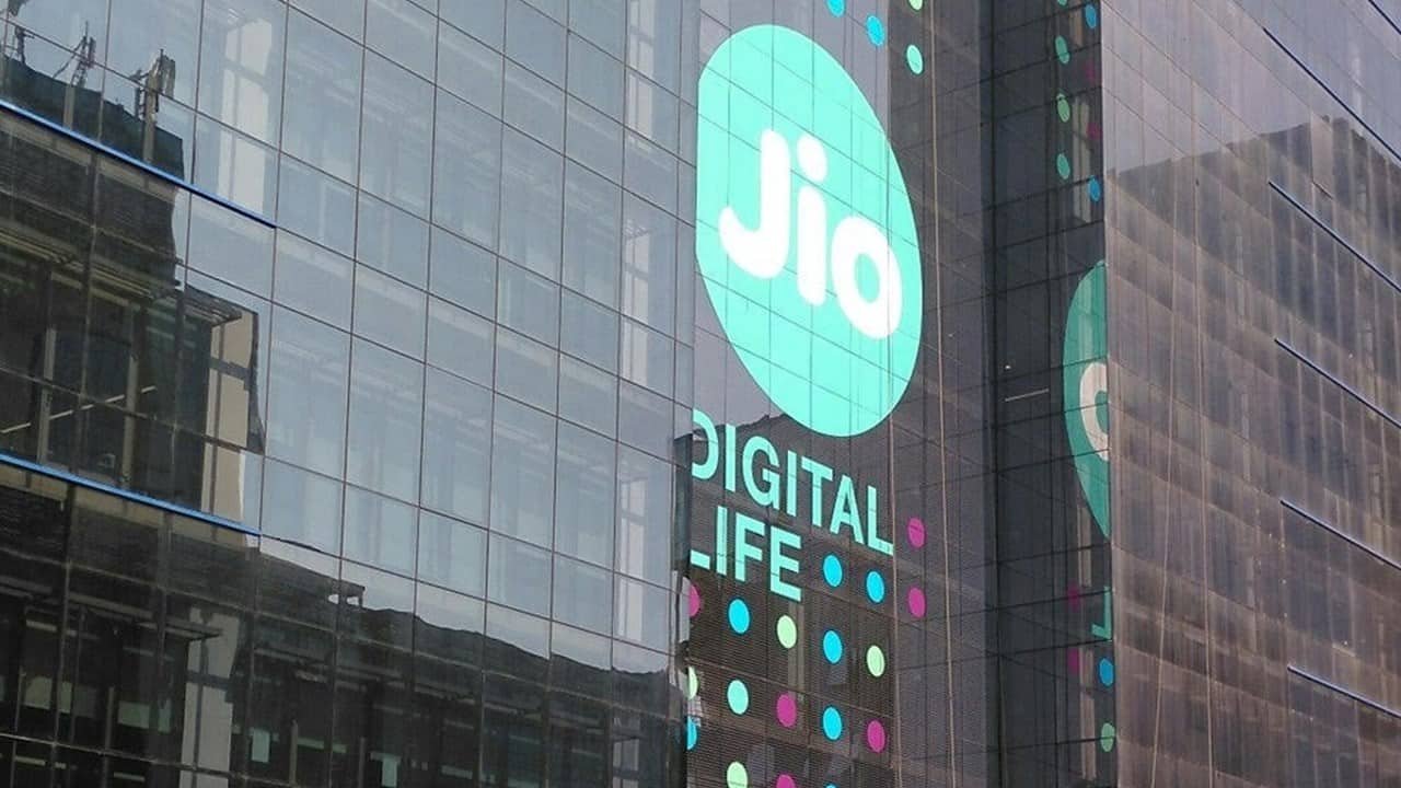 Jio Tops Subscription Race