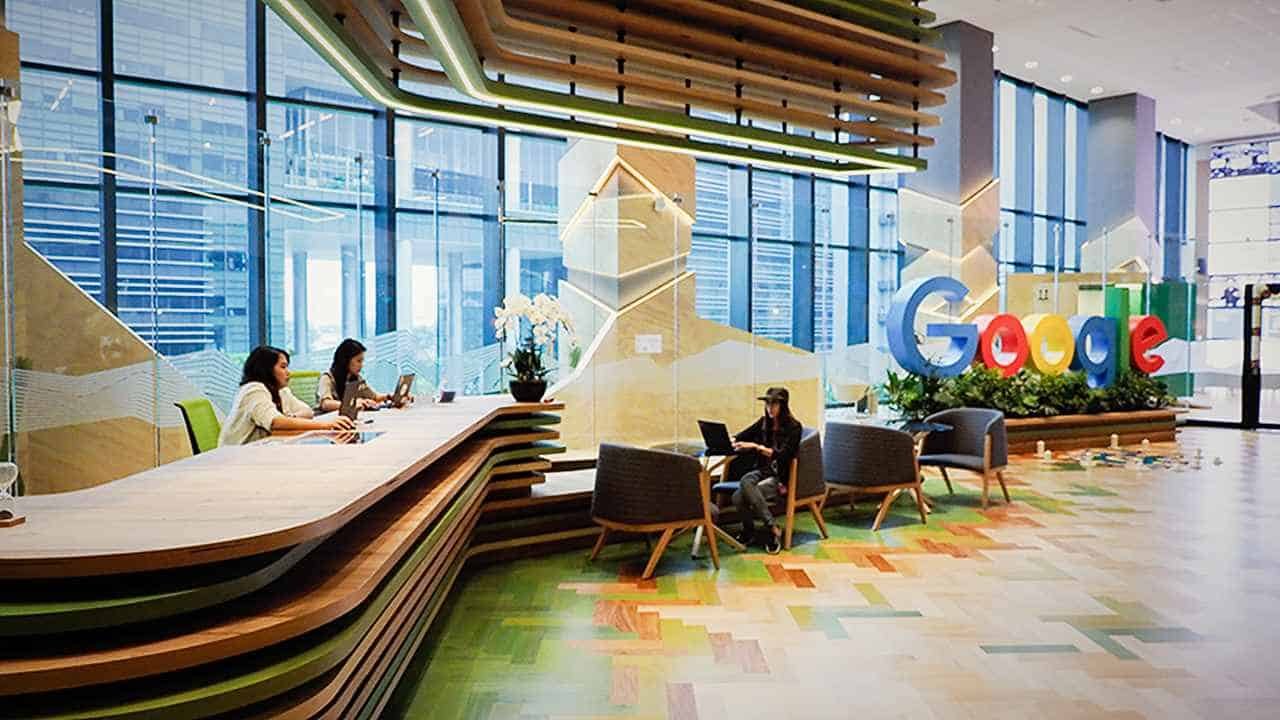 Google Chief Legal Officer Quits