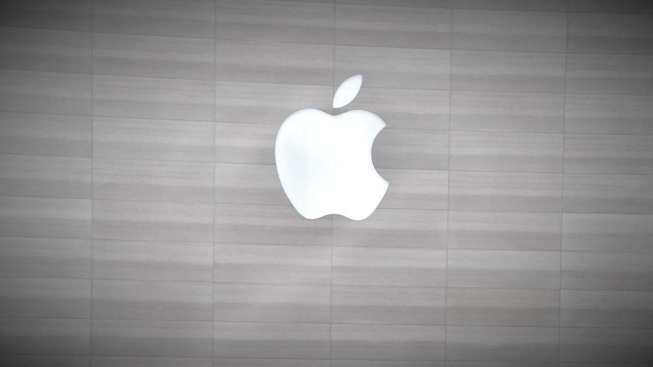 High End I Phone With In Display Touch I D May Launch