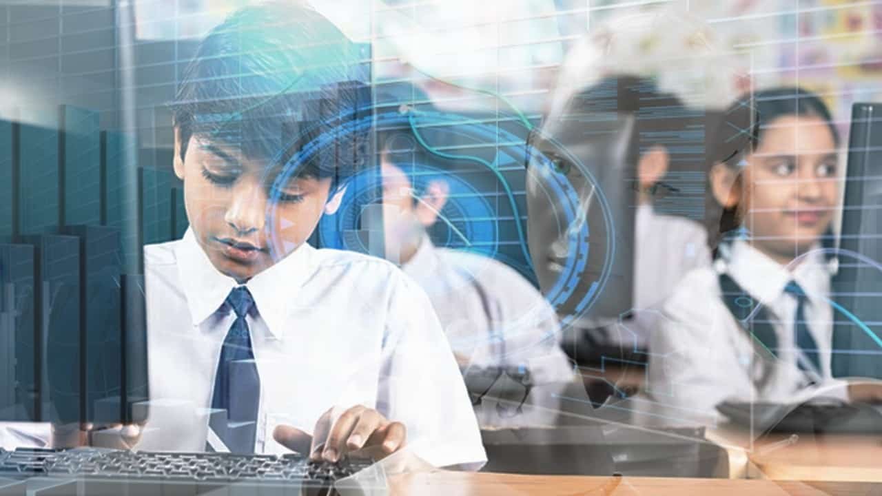 Intel Joins 1 Lakh Indian Students In A I