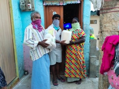 Bengaluru Serves Free Food To Needy During Lockdown