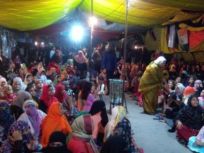 Corono At Shaheen Bagh Activists Keep One Meter Distance