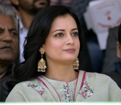 Covid 19 Dia Mirza Raises Concern For Senior Citizens Living Alone