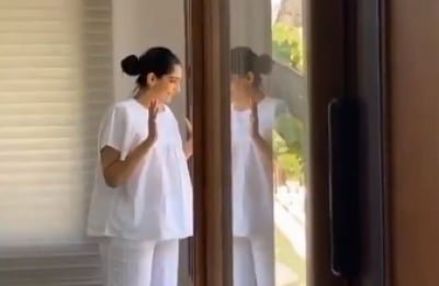 Covid 19 Effect Sonam Kapoor Husband Self Quarantine After London Trip
