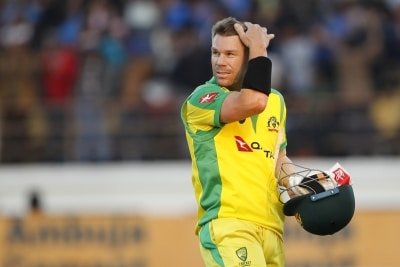 David Warner Shaves Head In Support Of Covid 19 Workers