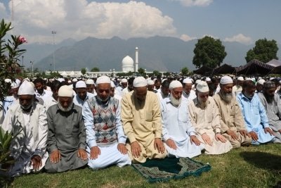 Friday Prayers Cut Short In Valley Over Corona Scare