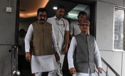 Mp Vidhan Sabha Under Pressure Over Bjp Mlas Resignation