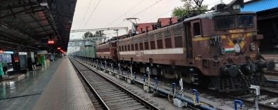 Railways Appeals 13 5 Lakh Staff To Donate One Days Pay