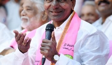 Telangana Andhra Cms Clap To Thank Covid 19 Fighters