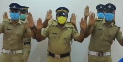 Traffic Policemen In Hyderabad Show How To Wash Hands