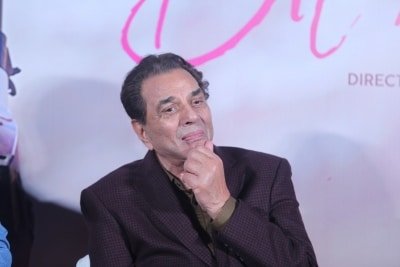 When Dharmendra Rakhee Ran Into A Crocodile