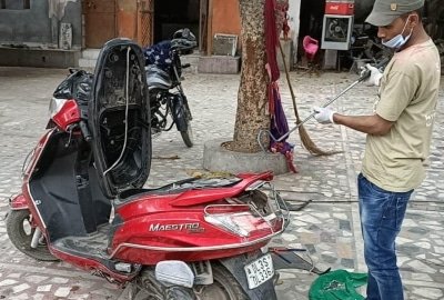 Wildlife Sos Rescues Cobra Snake Found Inside Scooter