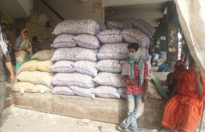 Agri Commodity Prices Vary Amid Lower Arrivals In Lockdown