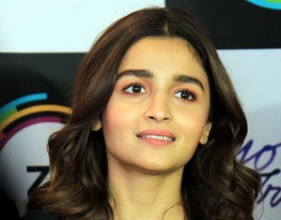 Alia Bhatt Inspires New Mumbai Police Meme Urging All To Stay At Home