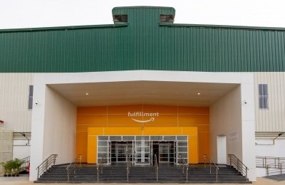 Amazon Tells Warehouse Employees To Return To Work Or Request Leave