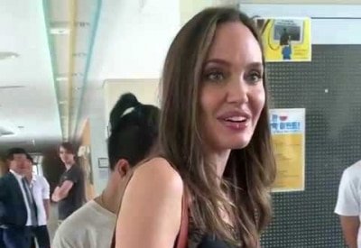 Angelina Jolie Sends Condolences To Irrfans Family