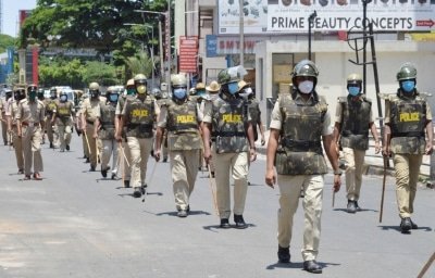 Bluru Police Crack Down On Lockdown Violators Block Roads