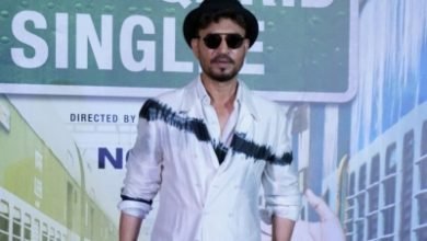 Bollywood Mourns Irrfan Khans Untimely Demise On Social Media Lead