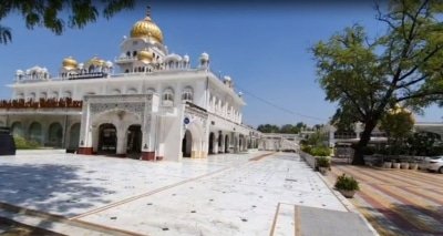 Corona Warriors Delhis Bangla Sahib Gurudwara Arranging Food For 40000 People Every Day