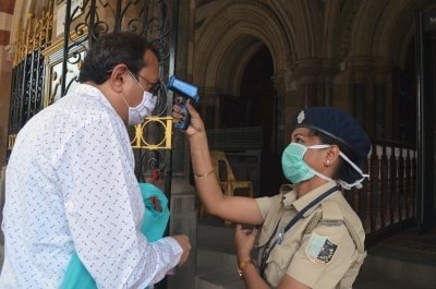 Covid 19 Mumbai Policeman Succumbs First Such Case In City