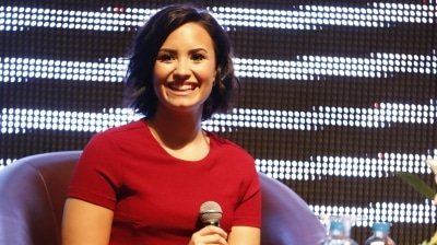 Demi Lovato Sign Of Strength To Seek Help For Mental Health