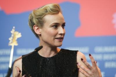 Diane Kruger Wears Mask Disposable Gloves To The Grocers
