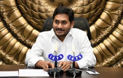 Dont Communalise Covid 19 Fight Says Jagan Reddy