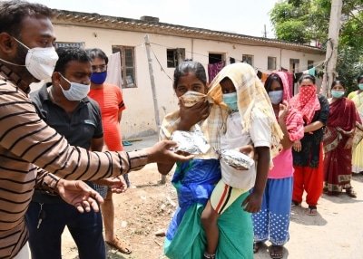 Foodgrains To Needy In Bengaluru Amid Lockdown