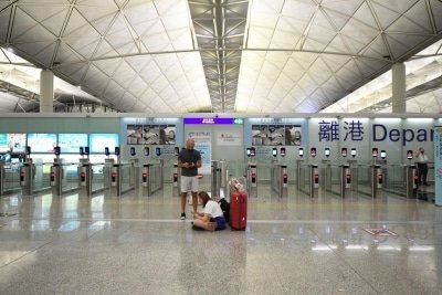Hk Airport Operates Full Body Disinfection Channel Deploys Robots