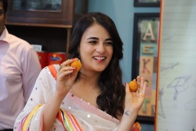 Irrfan Was One The Strongest People I Knew Angrezi Medium Co Star Radhika Madan