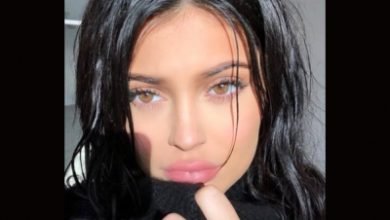 Kylie Jenner Sneaks Out Barefoot To Visit Best Friend Amid Lockdown