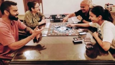Lockdown Diaries Anushka Plays Boardgame With Virat Her Parents