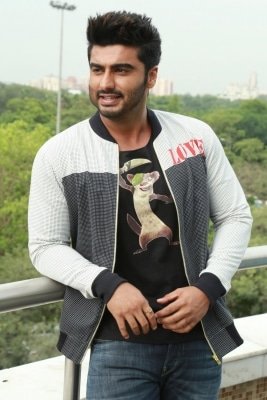 Lockdown Diaries Arjun Kapoor Wears Jeans After A Month