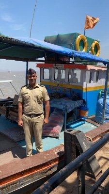 Man Uses Boat To Quarantine Self In Bengals Malda