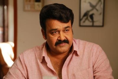 Mohanlal Interacts With Health Workers Sings For Them