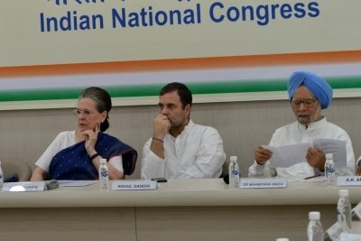 Sonia Forms 11 Member Panel With Manmohan Singh Rahul As Members