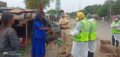 Three People Quarantine Themselves In Tent In Bengal