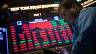 Us Stocks End Lower As Market Momentum Evaporates