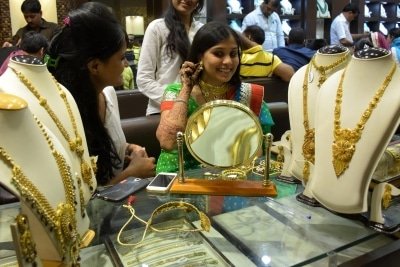 37 Indian Women Never Bought Gold Jewellery But Want To