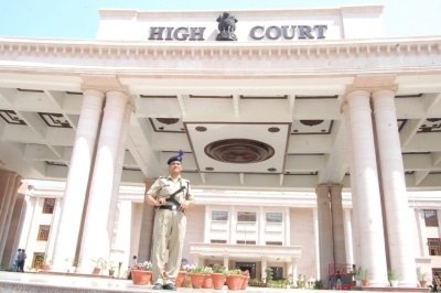 Allahabad Hc Issues Notice To Up Govt On Migrants Issue