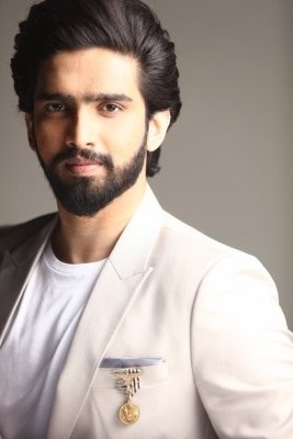 Amaal Mallik Records With Macedonian Symphonic Orchestra For Saina Biopic