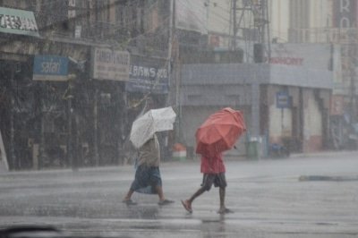 Amphan Roars Over Bdesh To Weaken In Few Hours