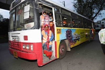 Andhra To Ferry Migrant Workers In Buses For Free