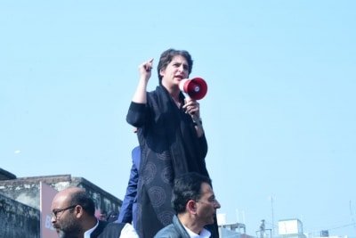 Congress Will Arrange 1000 Buses For Migrants Priyanka To Yogi