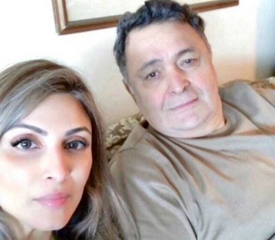 Driving Home Ma Rishi Kapoors Daughter Misses Funeral Heads Home By Car