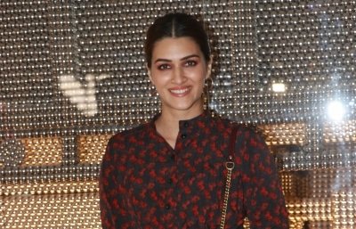 Kriti Sanon Urges Producers To Clear Dues Of Daily Wagers